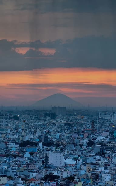 Lần thứ 4 thấy núi Bà Đen rõ ràng hiếm gặp từ TP.HCM